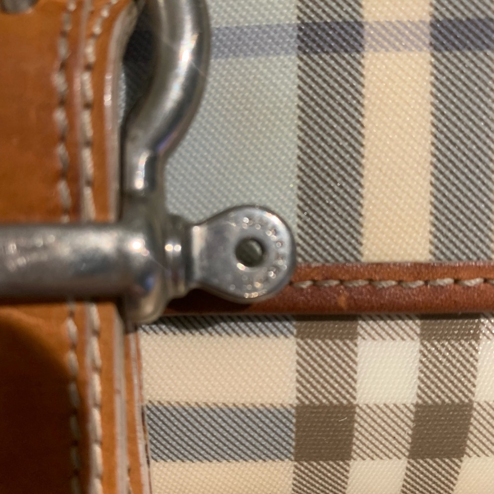 Burberry handbag - Picture 2 of 3